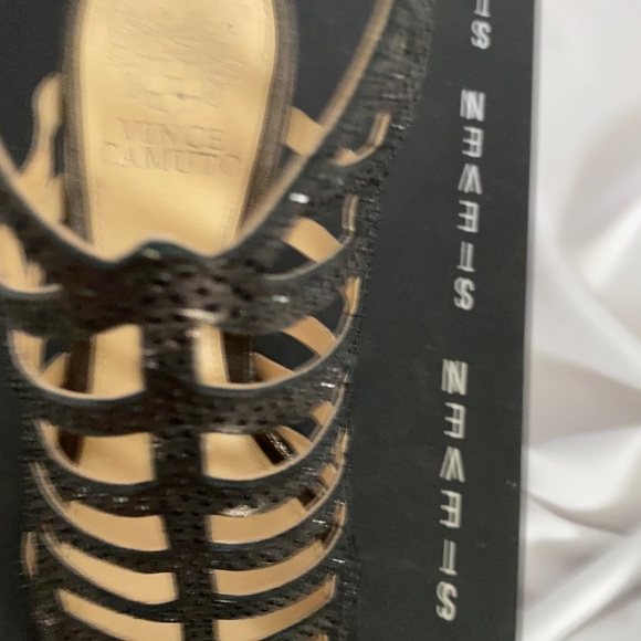 Cage style heels - Picture 3 of 6